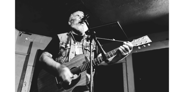 Jamie Hay & Liam White w/ Dave Wells, Demi Mitchell & Chris Wash and the Gibberish Collective